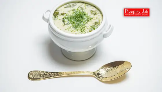 Zupa królewska krok po kroku - jak ugotować idealną?